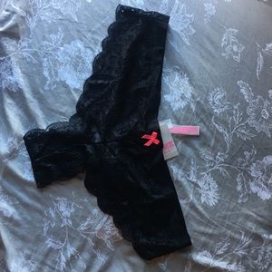 Sexy black Extra Low Cheekster